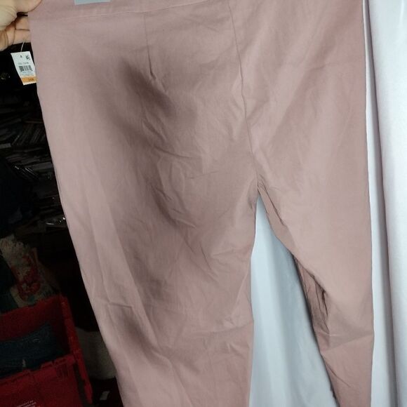 Alfani tummy control capris - Picture 2 of 8